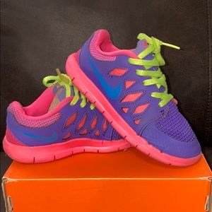 COPY - Girls Nike Free sneakers